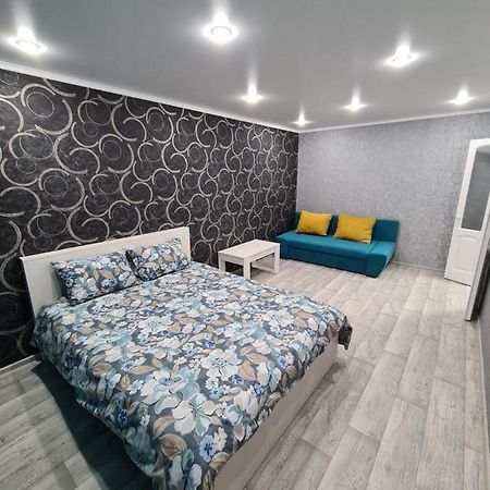Однокомнатная Квартира В Центре Петропавловска ภายนอก รูปภาพ